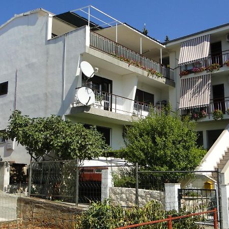 Lucija Apartment Primosten Exterior photo
